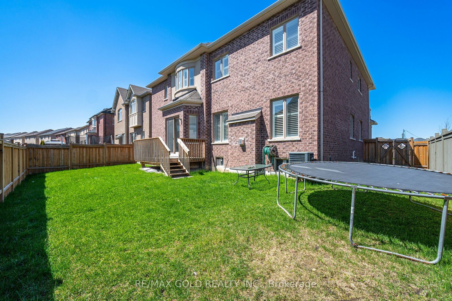 71 Squire Ellis Drive