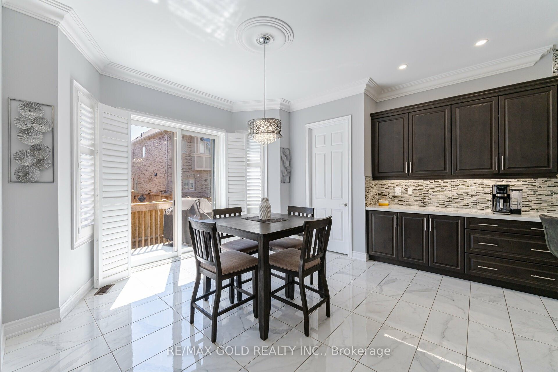 71 Squire Ellis Drive