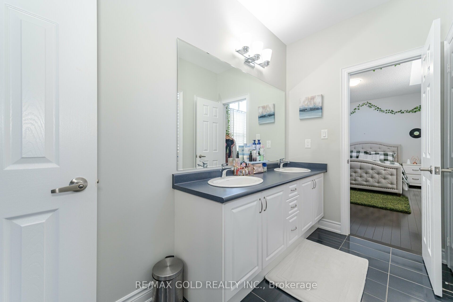 71 Squire Ellis Drive