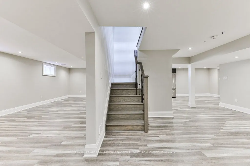 2068 Mississauga Road
