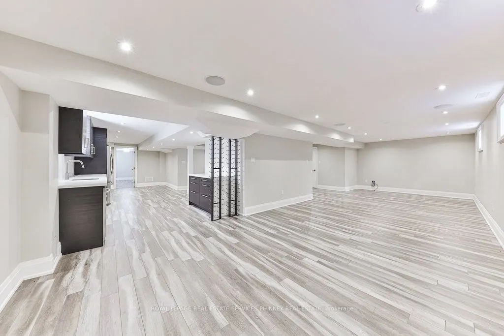 2068 Mississauga Road