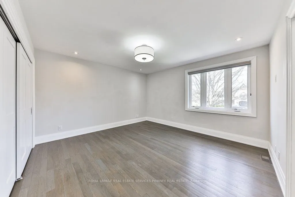 2068 Mississauga Road