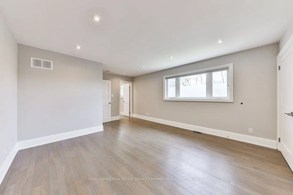 2068 Mississauga Road