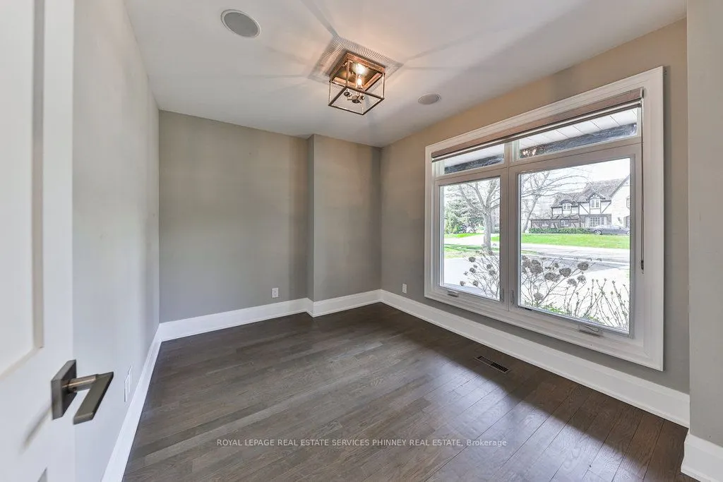2068 Mississauga Road