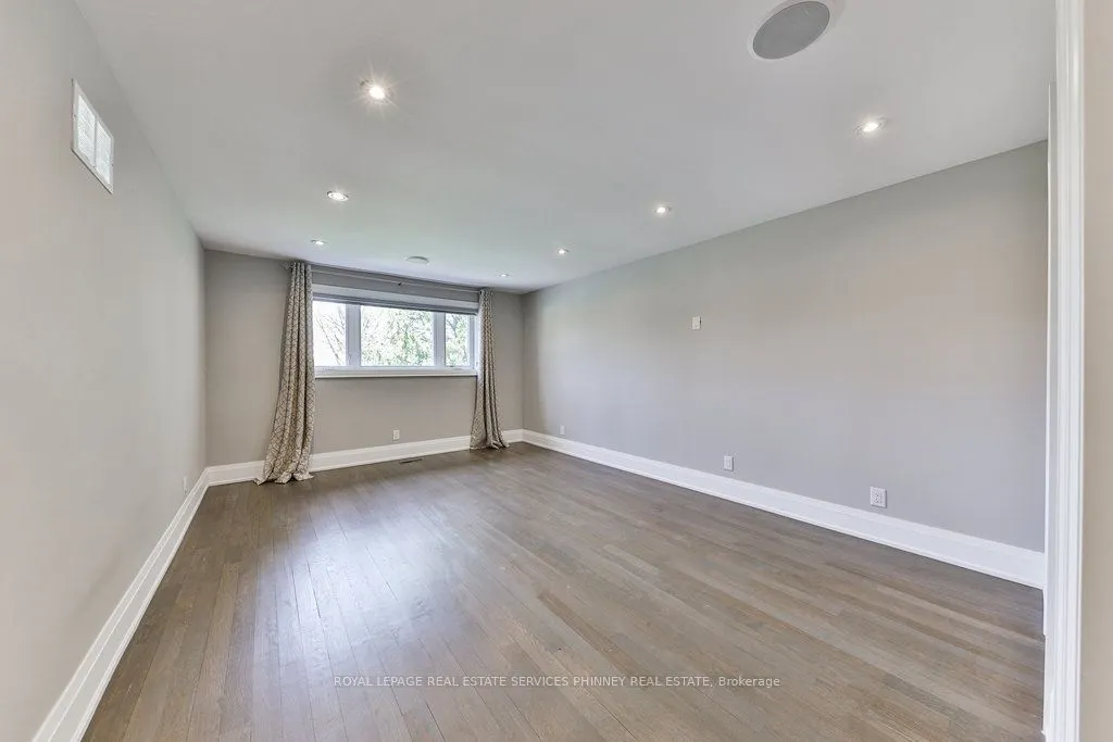 2068 Mississauga Road