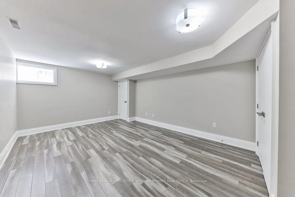 2068 Mississauga Road