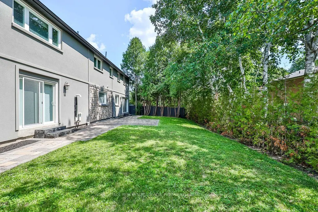 2068 Mississauga Road