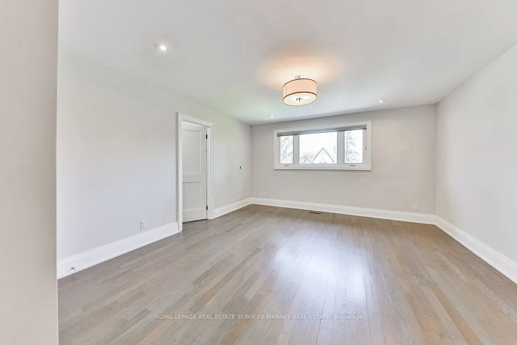 2068 Mississauga Road