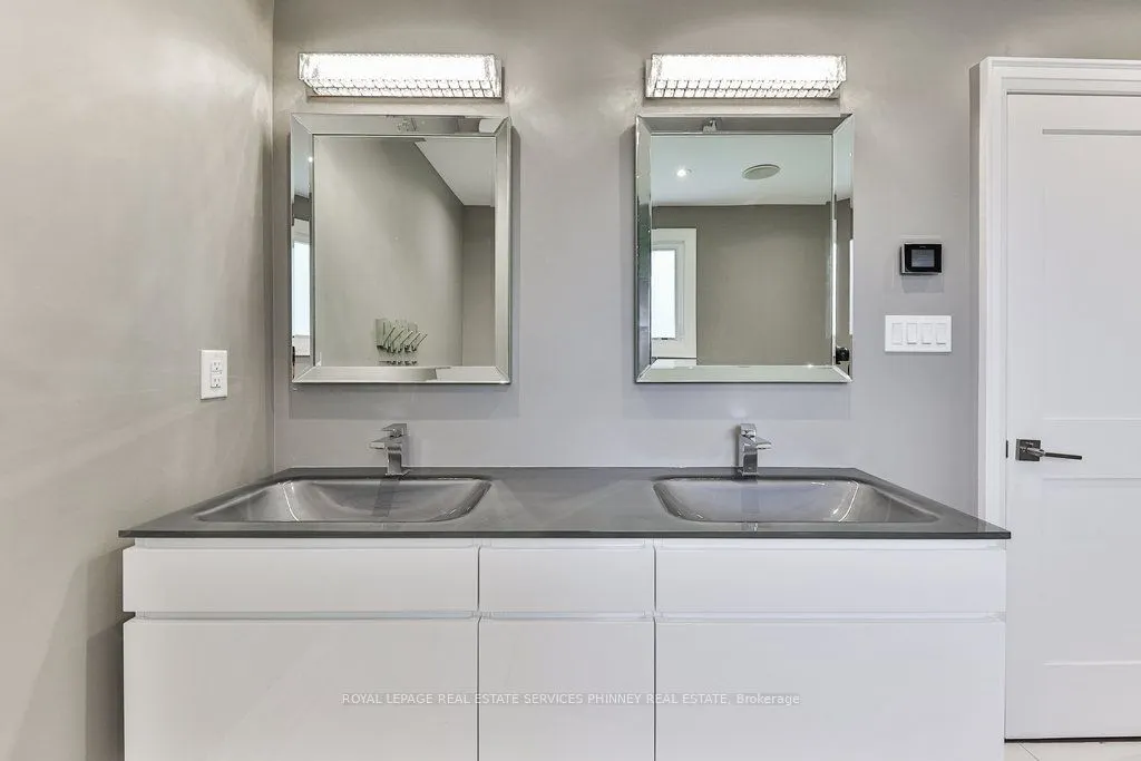 2068 Mississauga Road