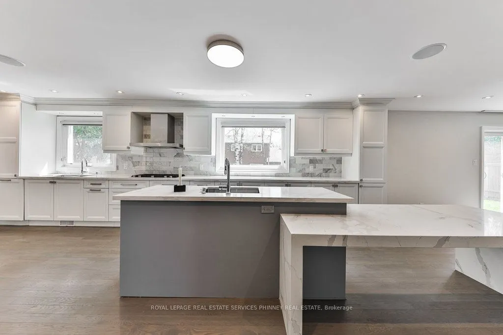 2068 Mississauga Road