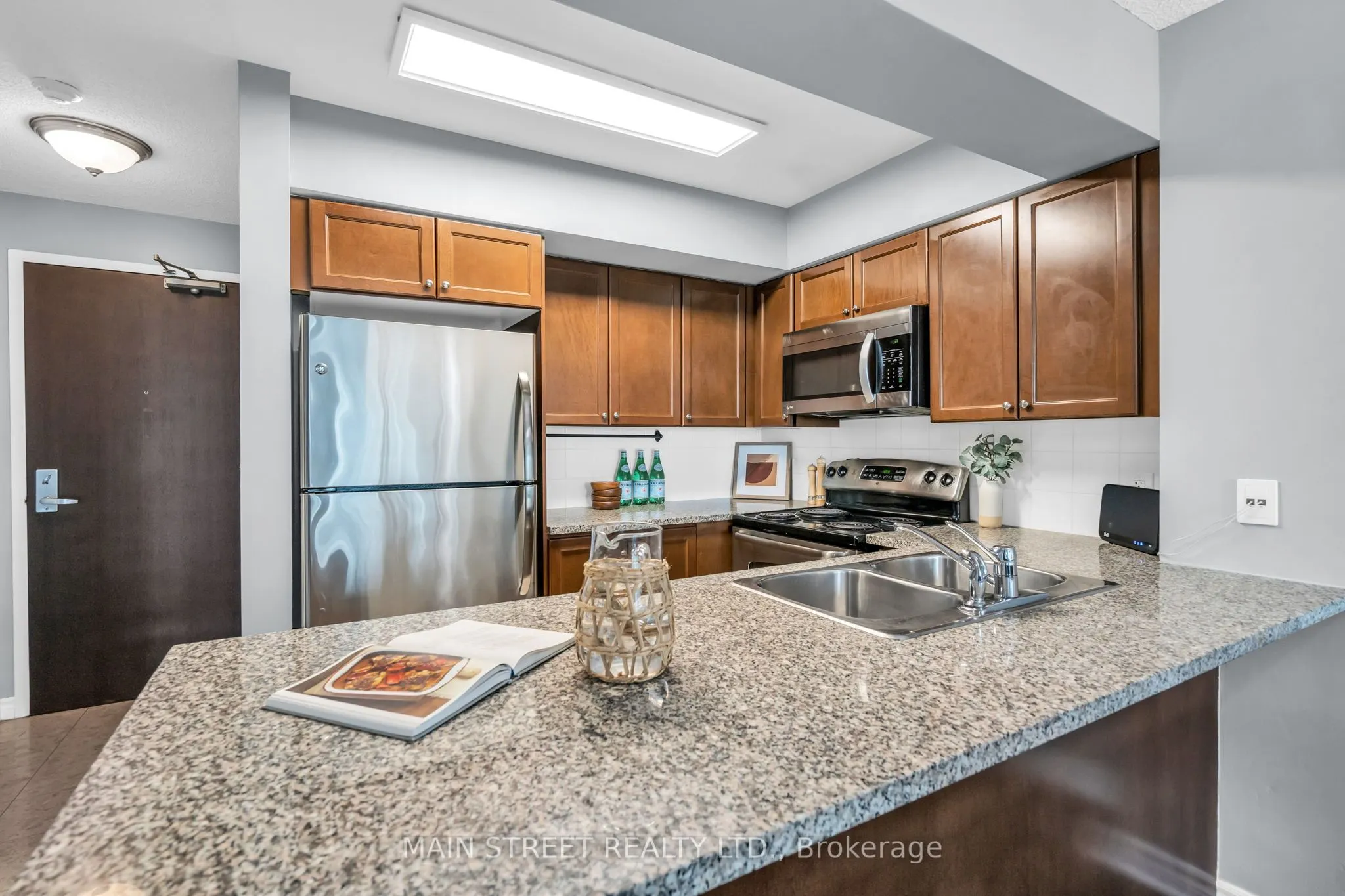 335 Rathburn Road W, #2003