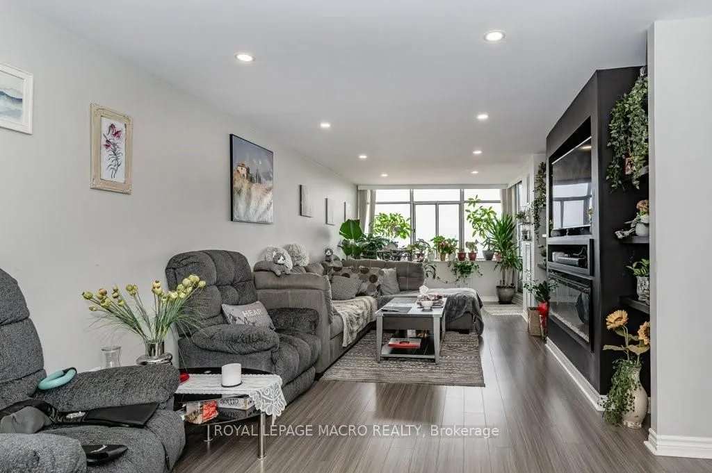 3100 Kirwin Avenue, #2102