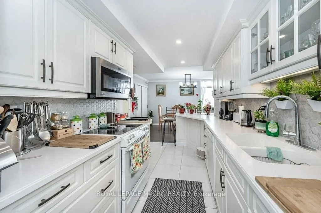 3100 Kirwin Avenue, #2102