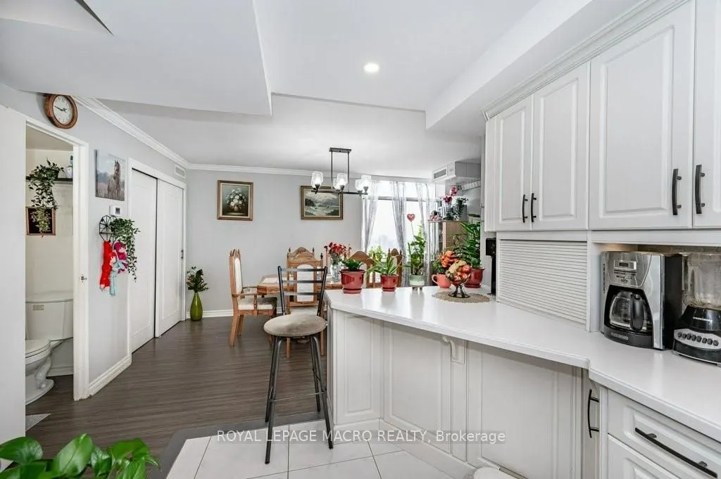 3100 Kirwin Avenue, #2102