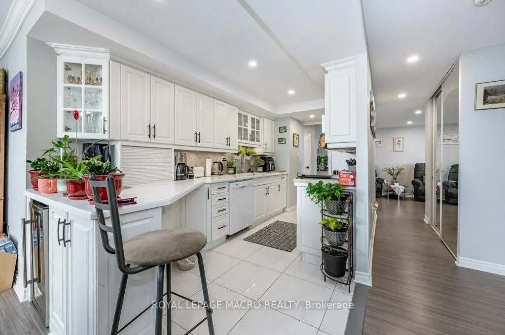 3100 Kirwin Avenue, #2102