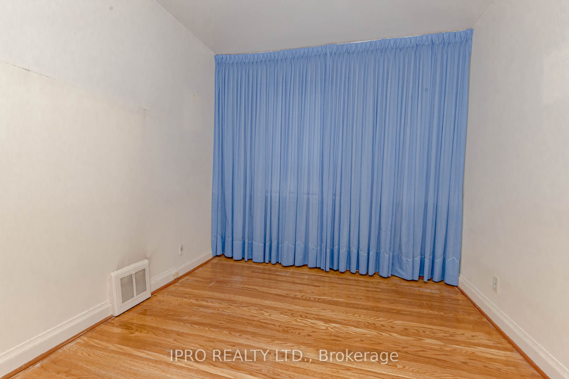 164 North Carson Street