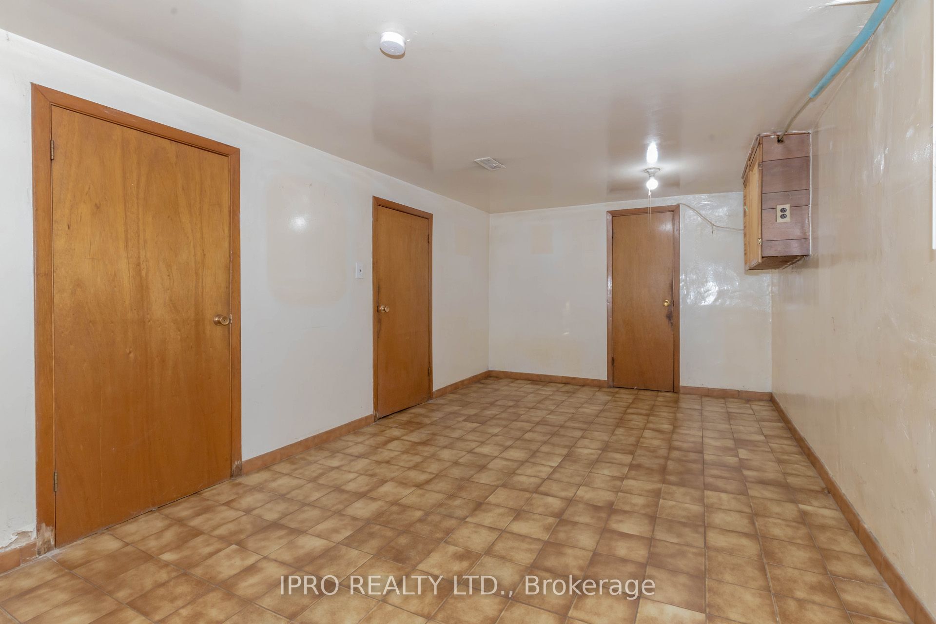 164 North Carson Street
