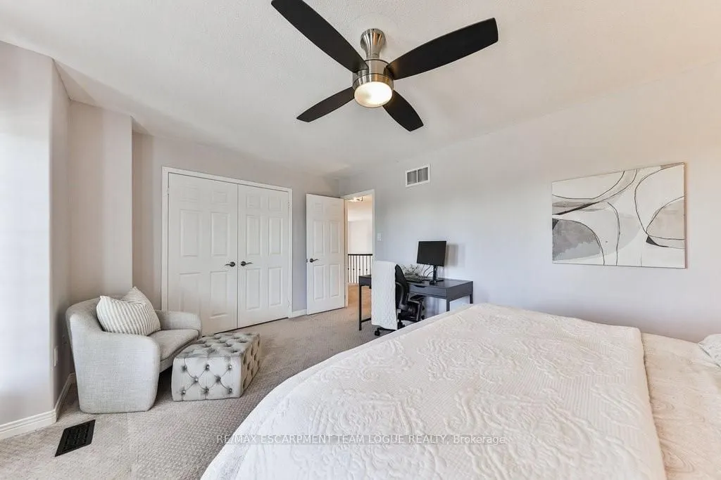 2557 ARMOUR Crescent