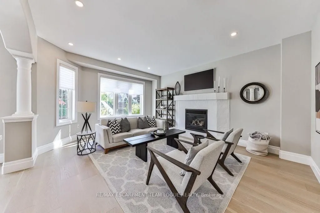 2557 ARMOUR Crescent