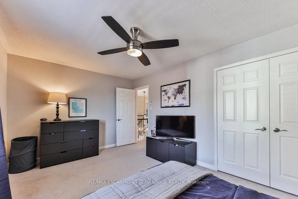2557 ARMOUR Crescent