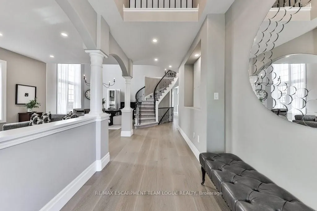 2557 ARMOUR Crescent