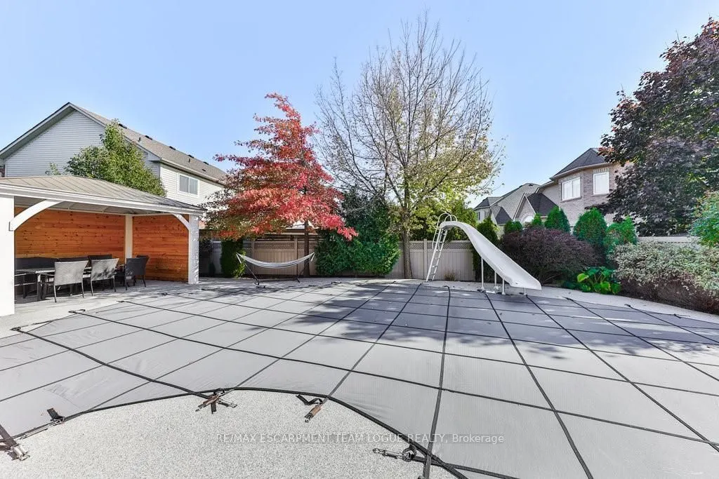 2557 ARMOUR Crescent