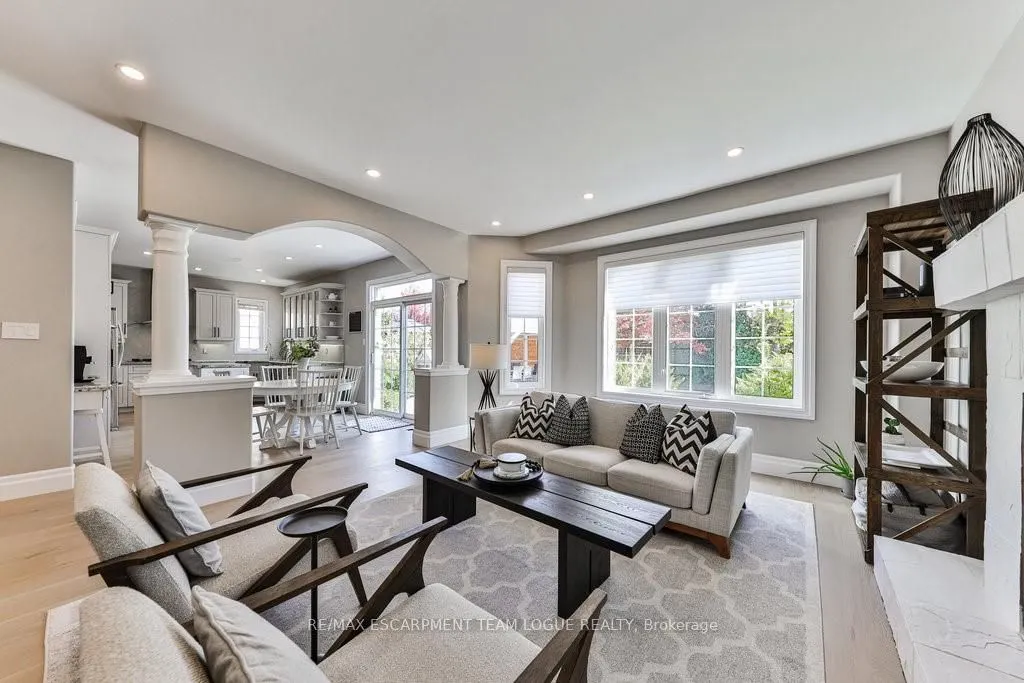 2557 ARMOUR Crescent
