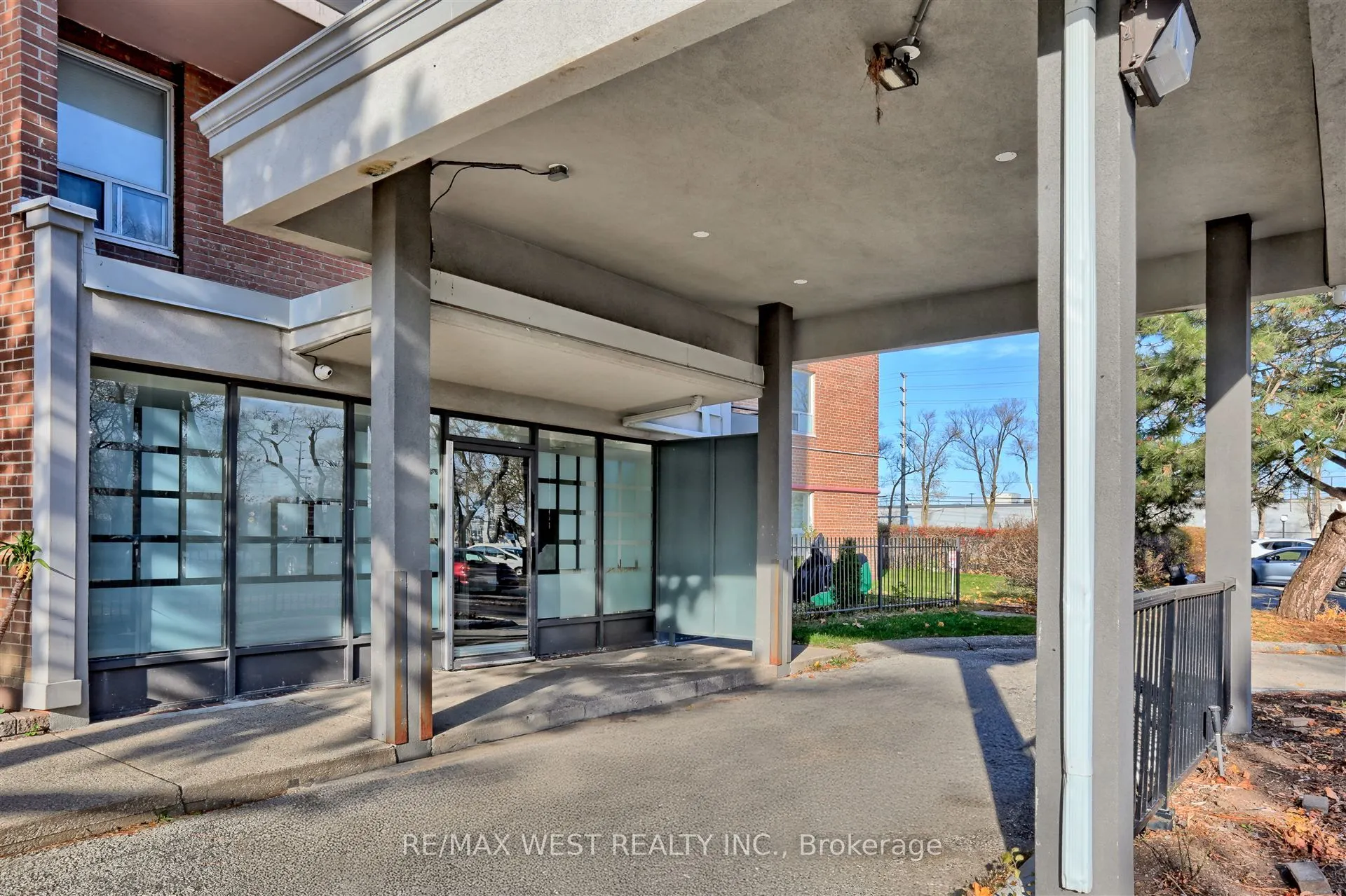 3065 Queen Frederica Drive, #707