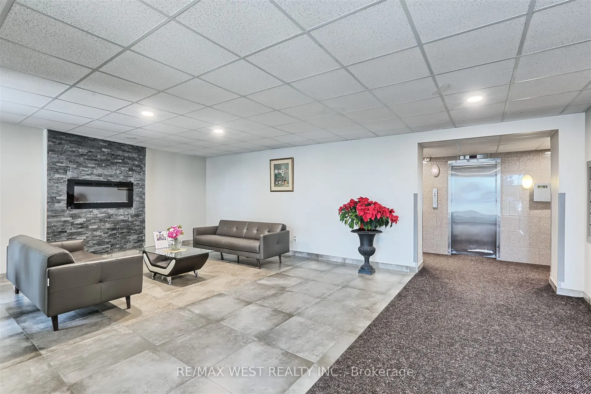3065 Queen Frederica Drive, #707