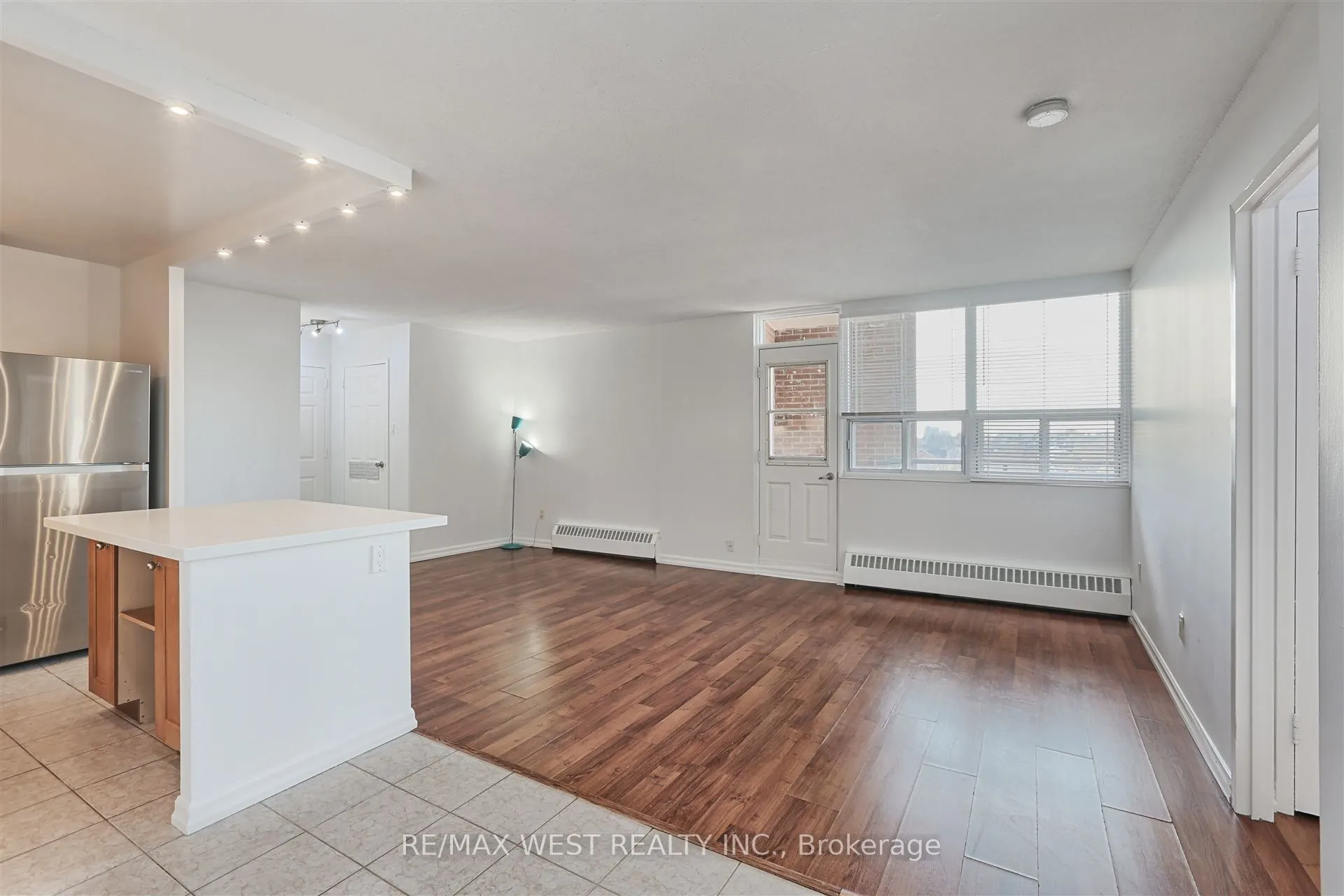 3065 Queen Frederica Drive, #707