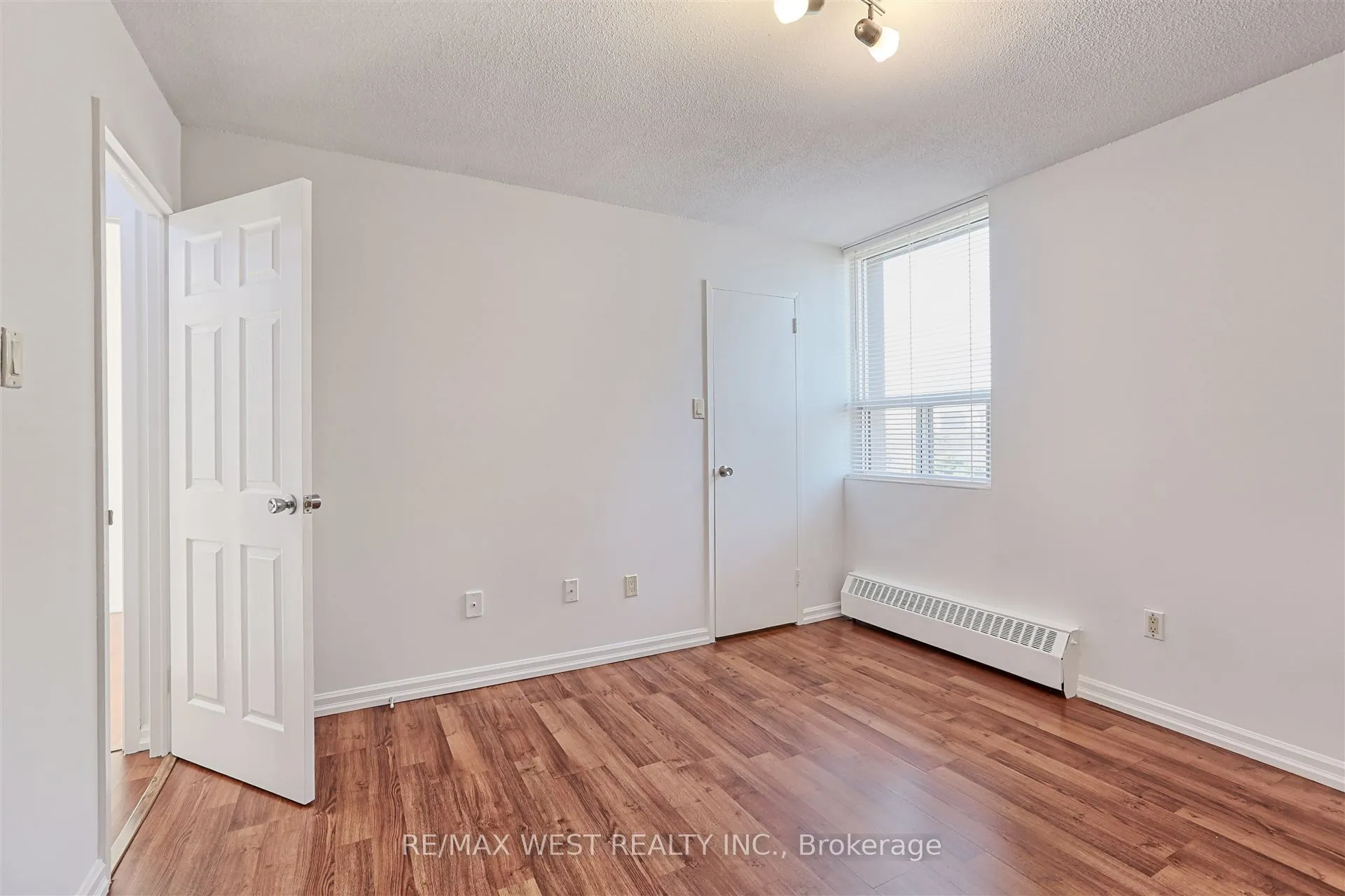 3065 Queen Frederica Drive, #707
