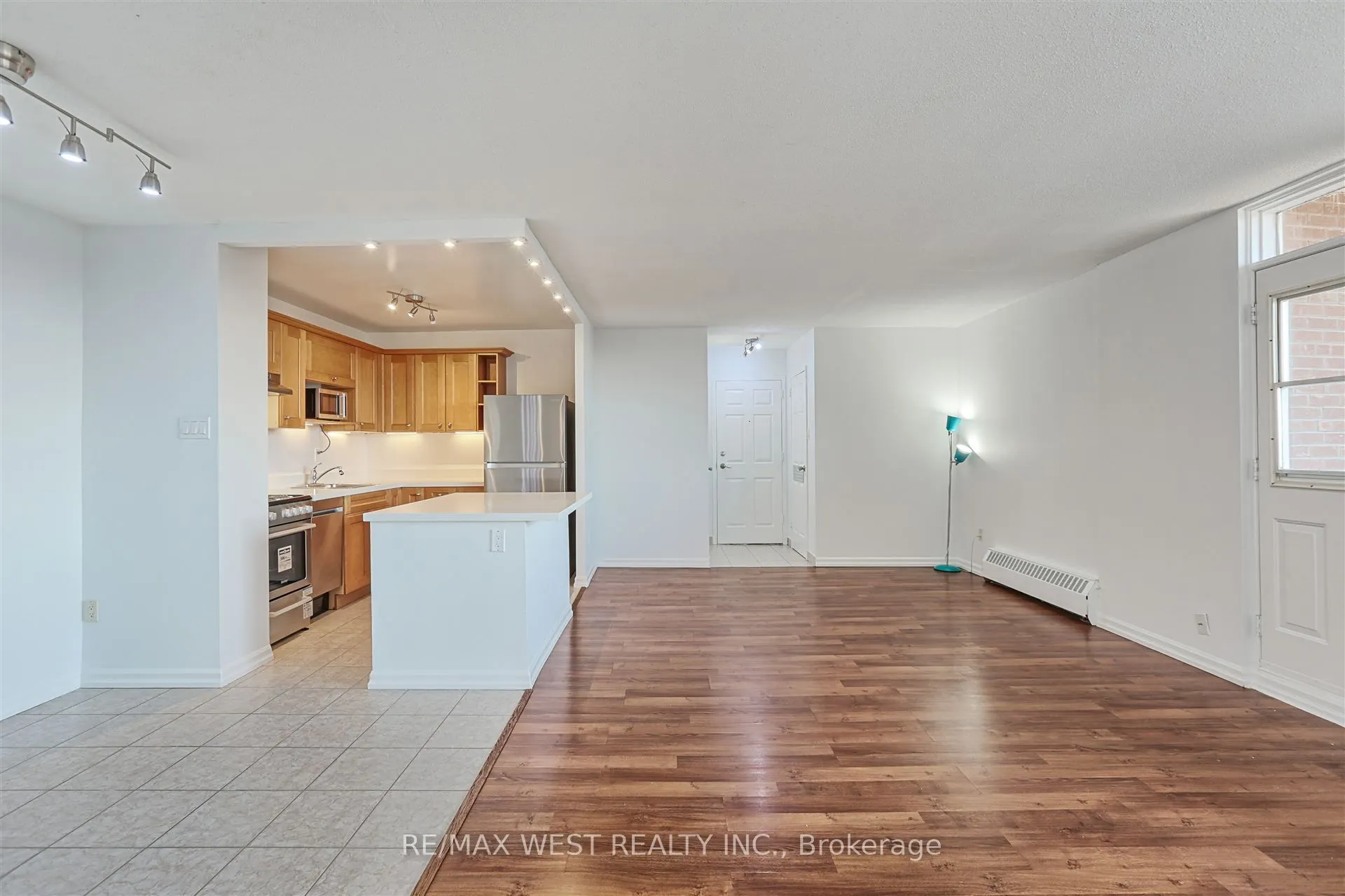 3065 Queen Frederica Drive, #707