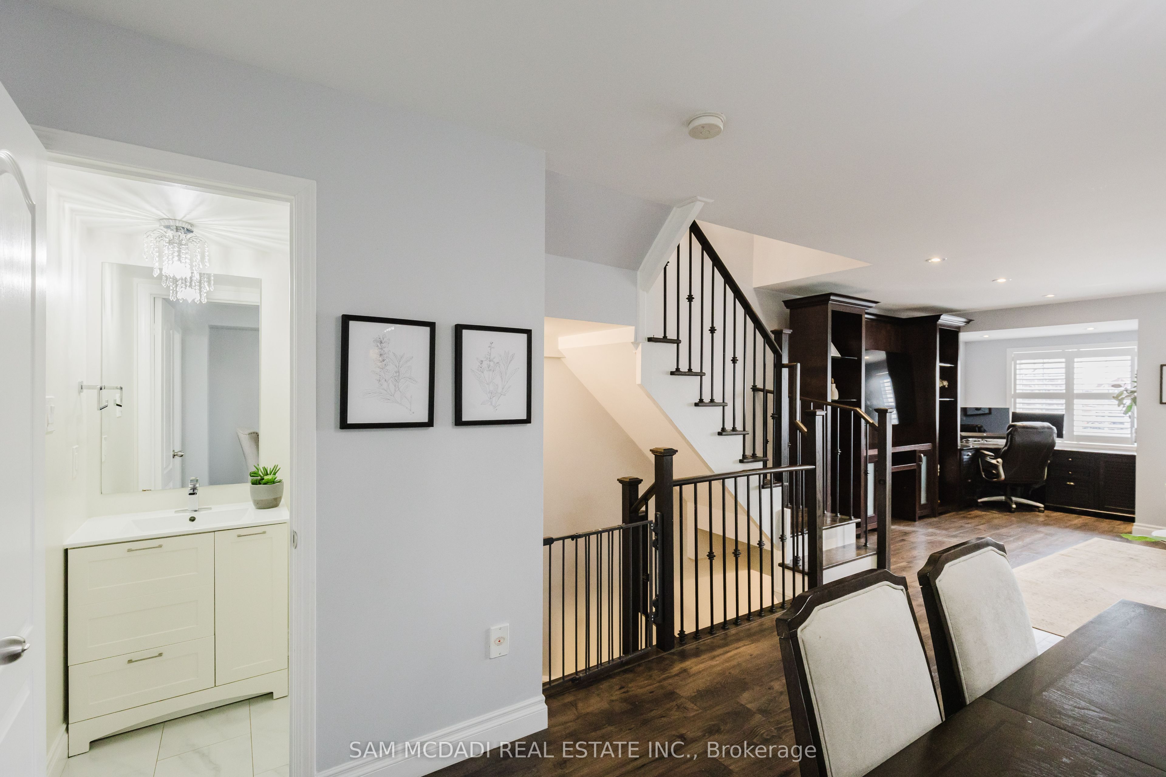 745 Candlestick Circle