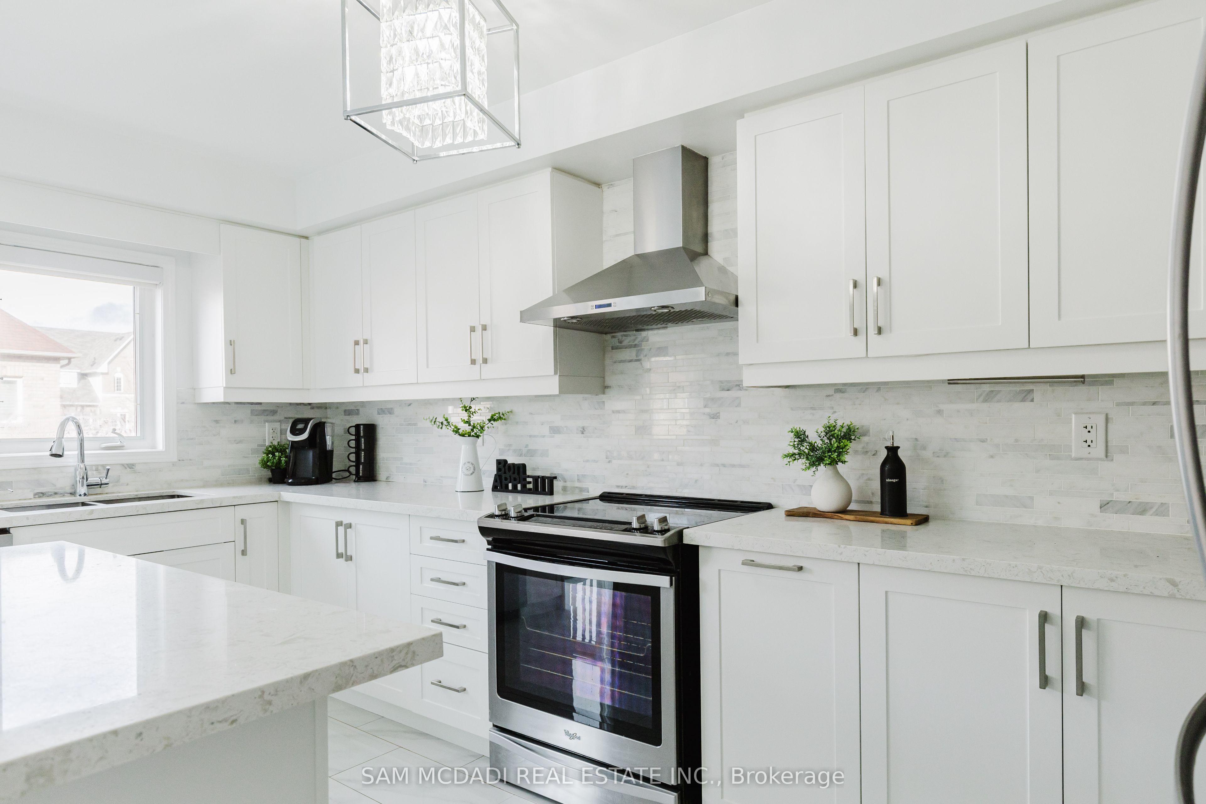 745 Candlestick Circle