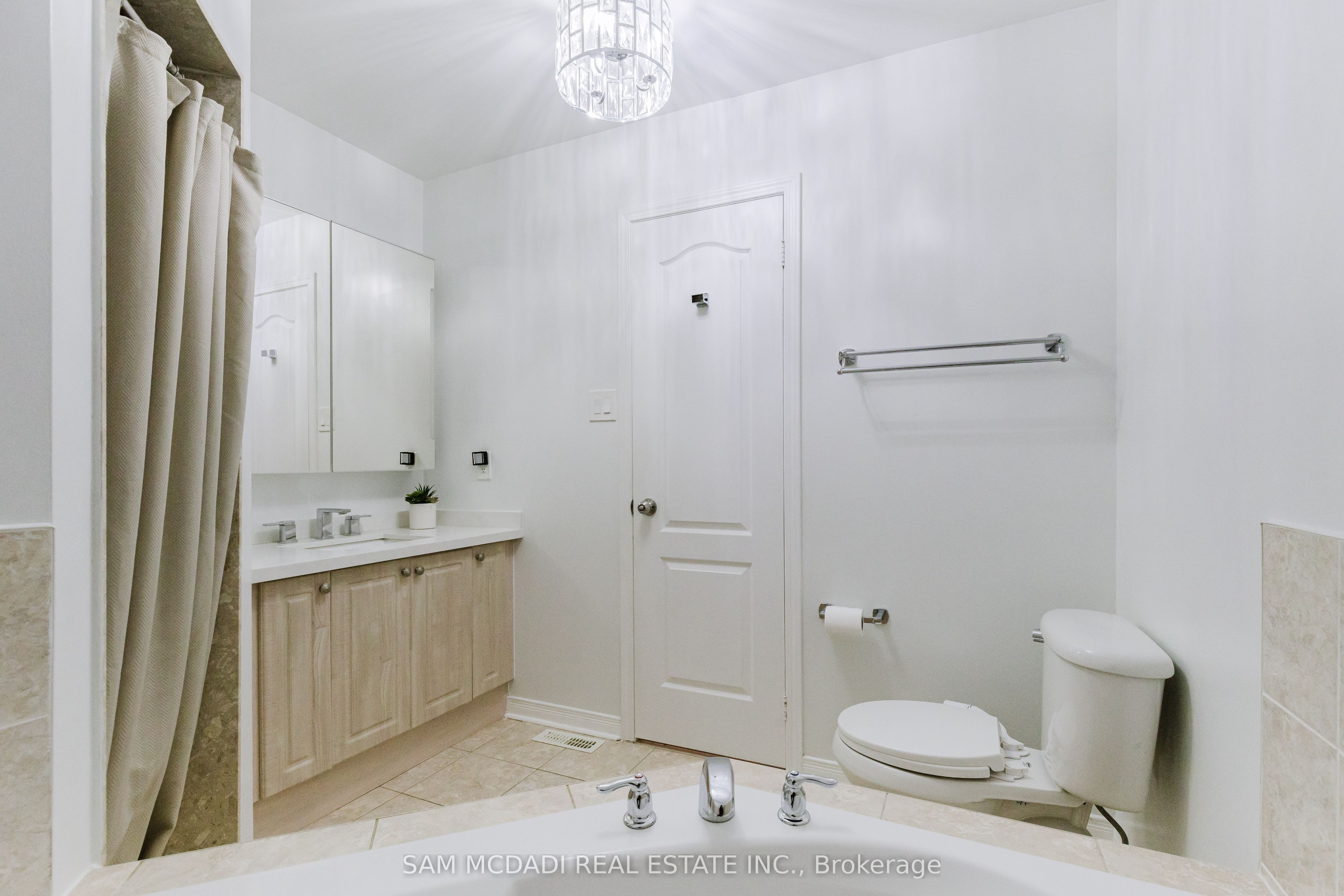 745 Candlestick Circle