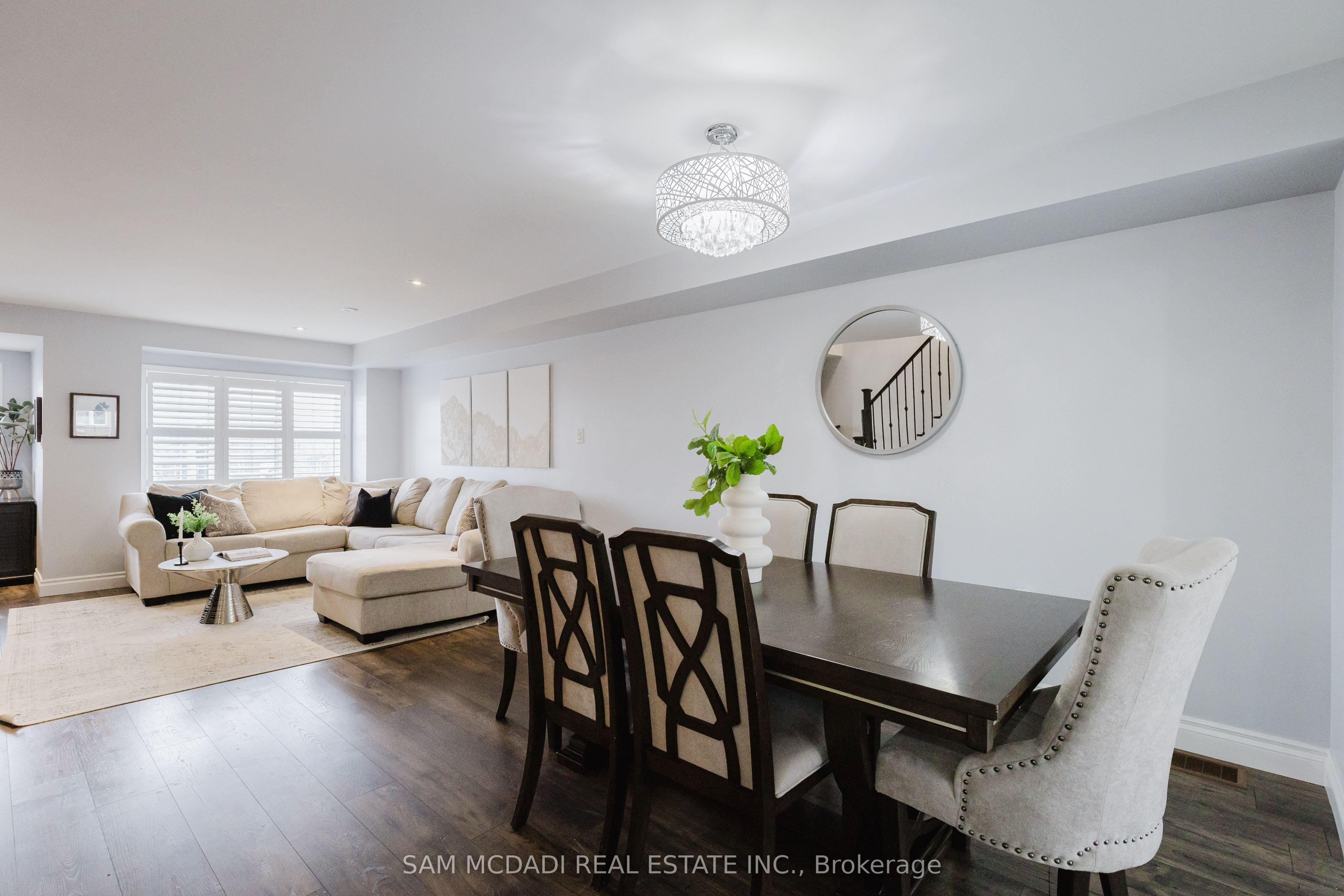 745 Candlestick Circle