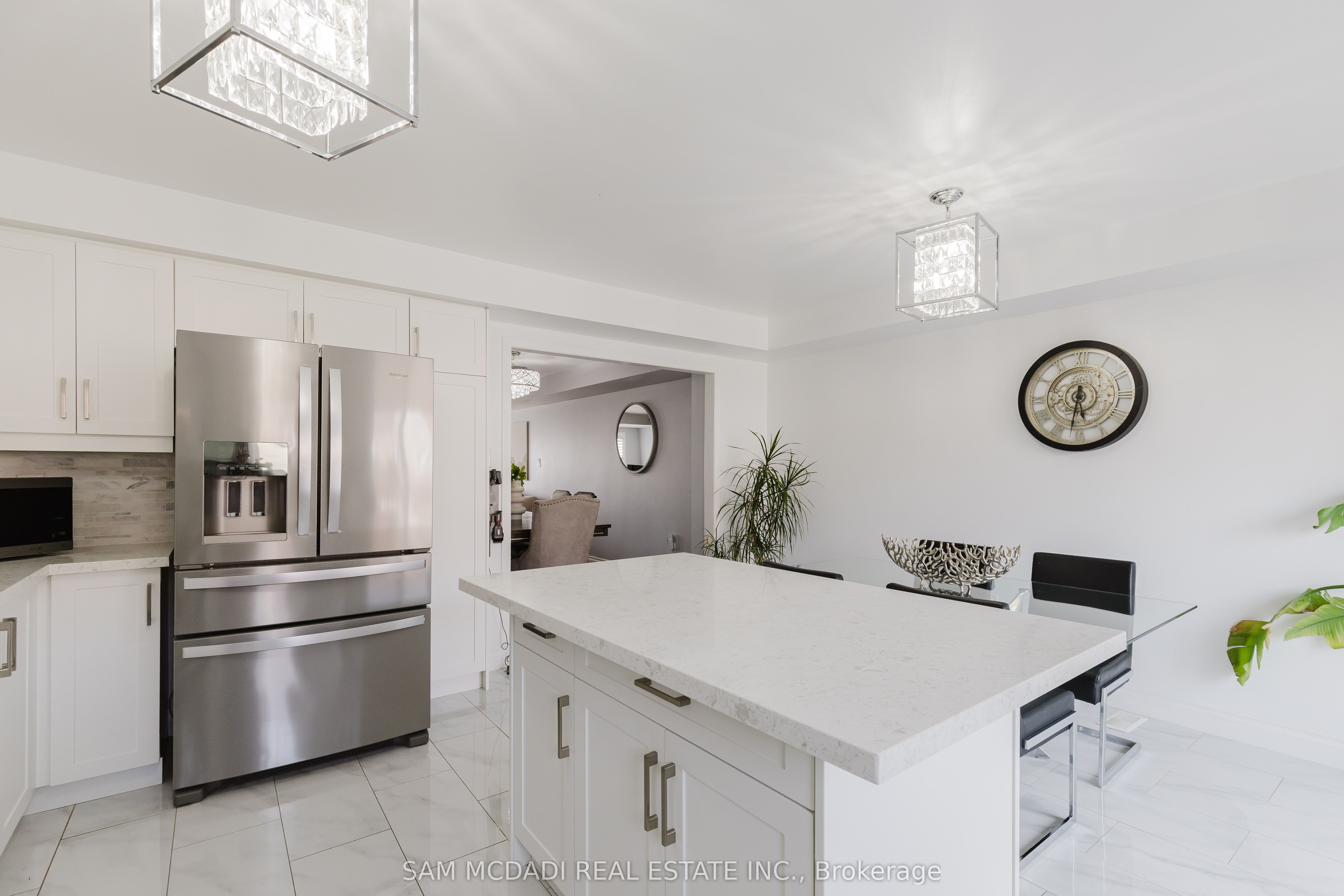 745 Candlestick Circle