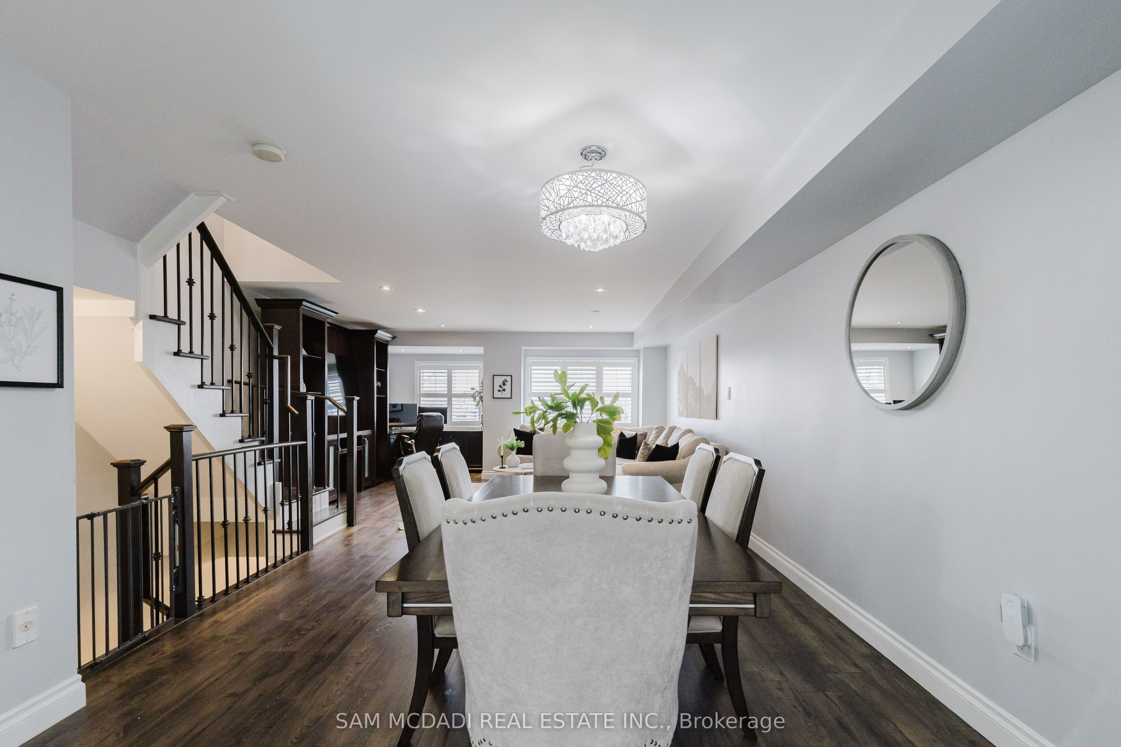 745 Candlestick Circle