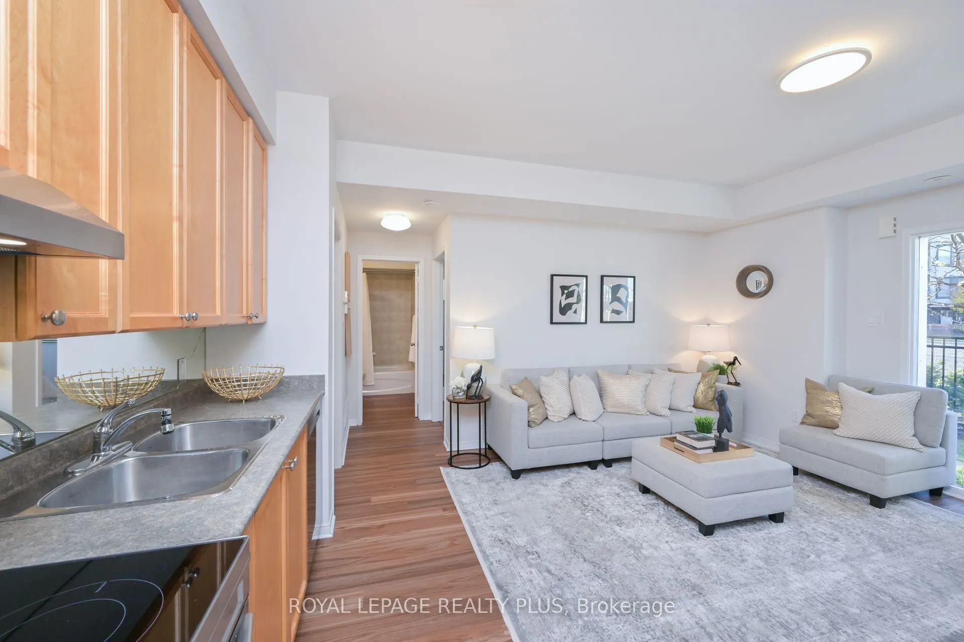 3056 Eglinton Ave W #59