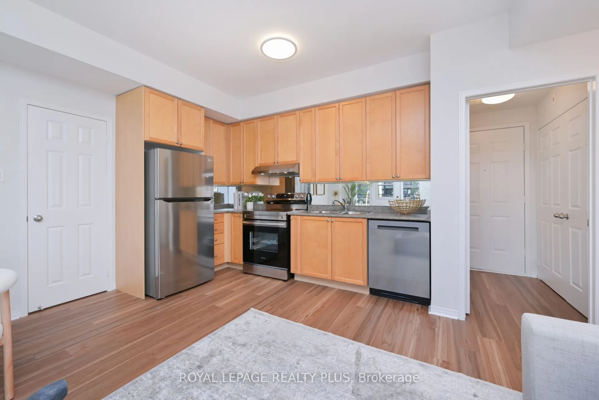 3056 Eglinton Ave W #59