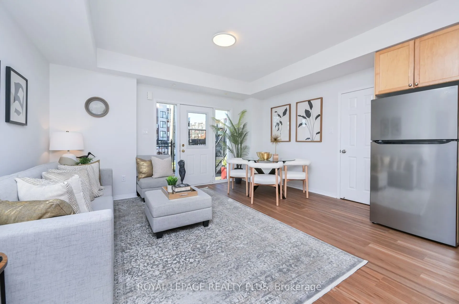 3056 Eglinton Ave W #59