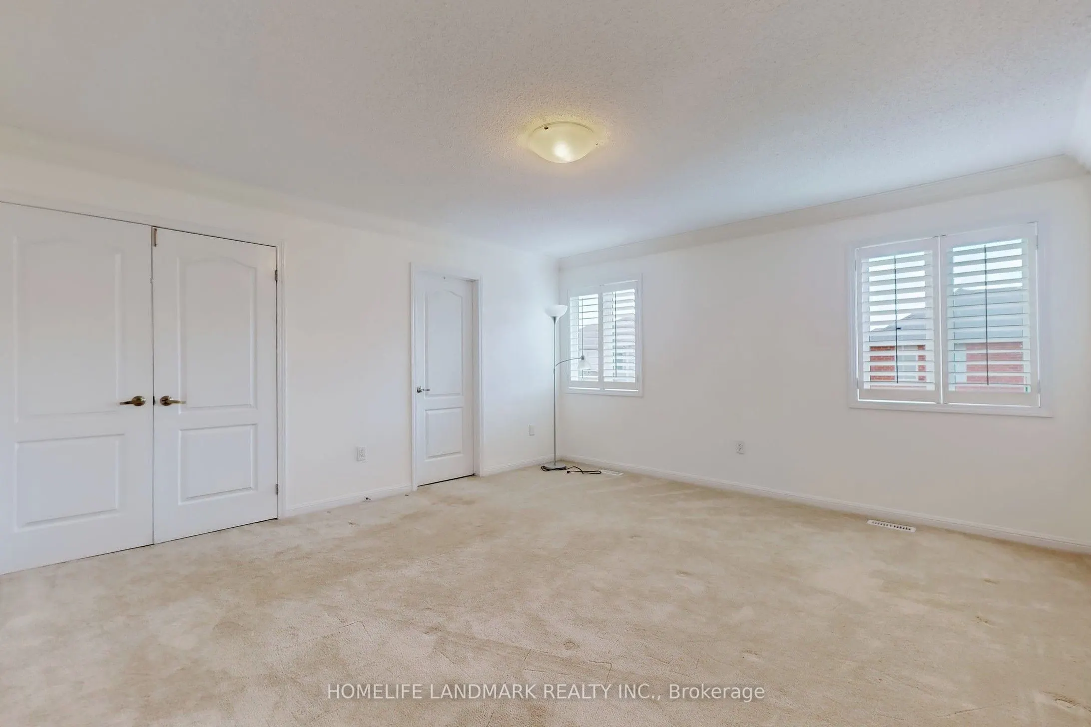 942 Drysdale Crescent