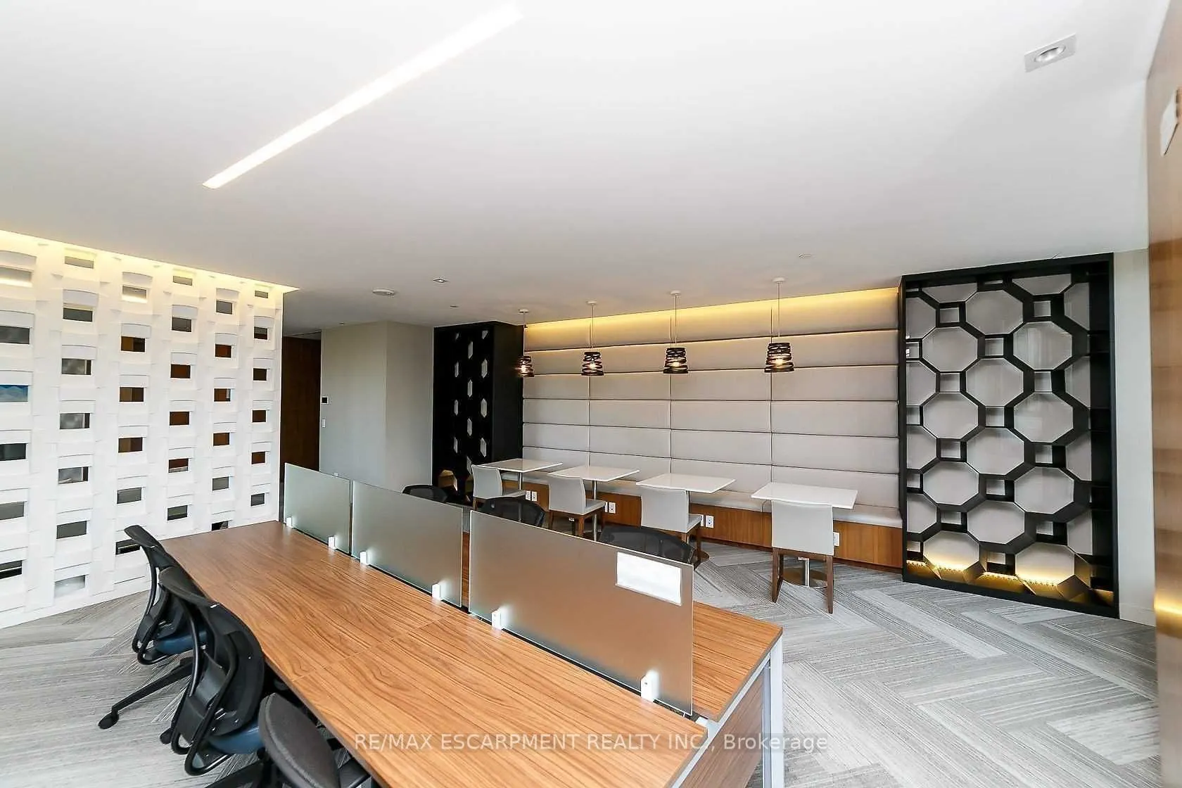 36 PARK LAWN Road #1501