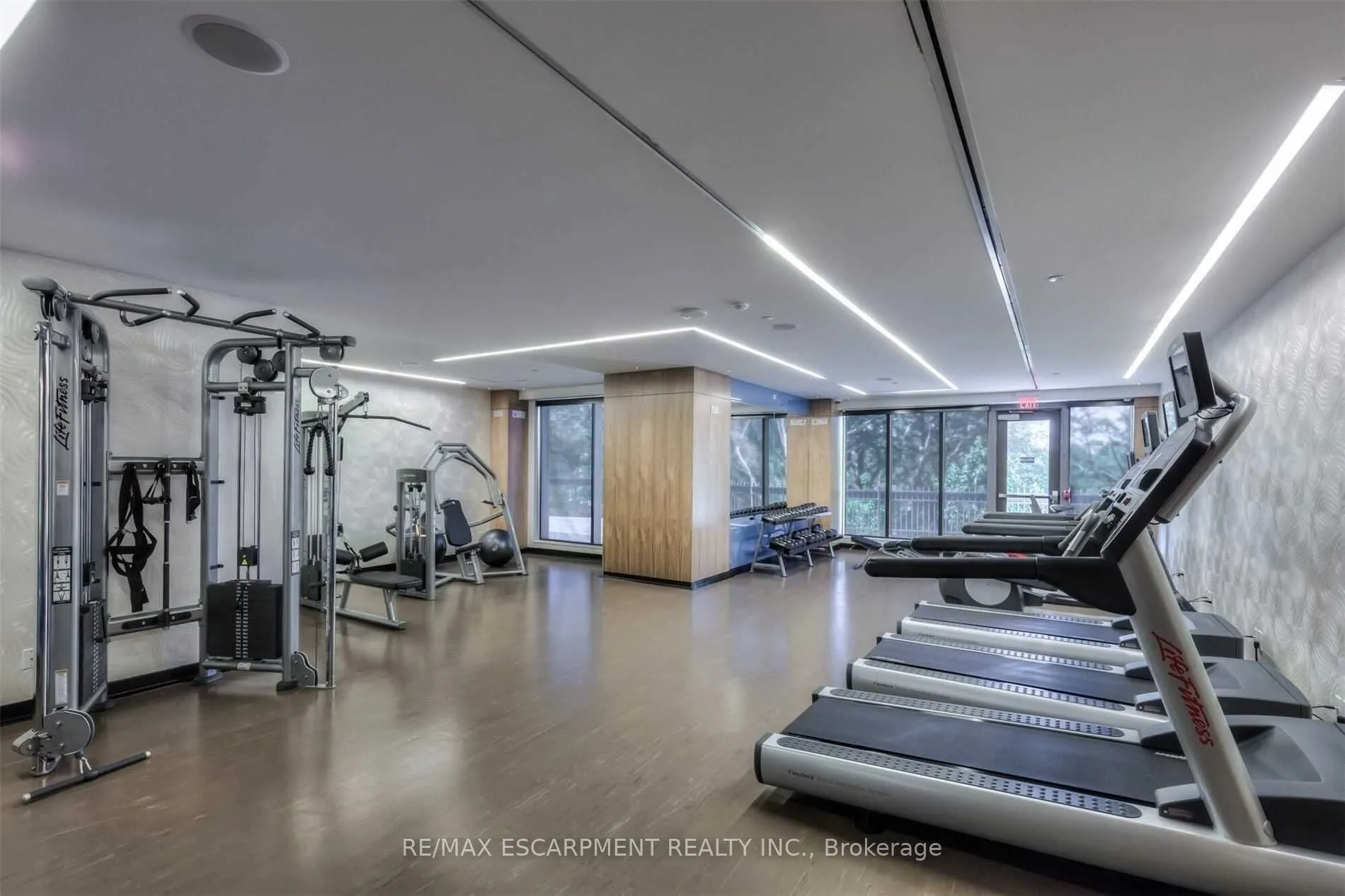 36 PARK LAWN Road #1501