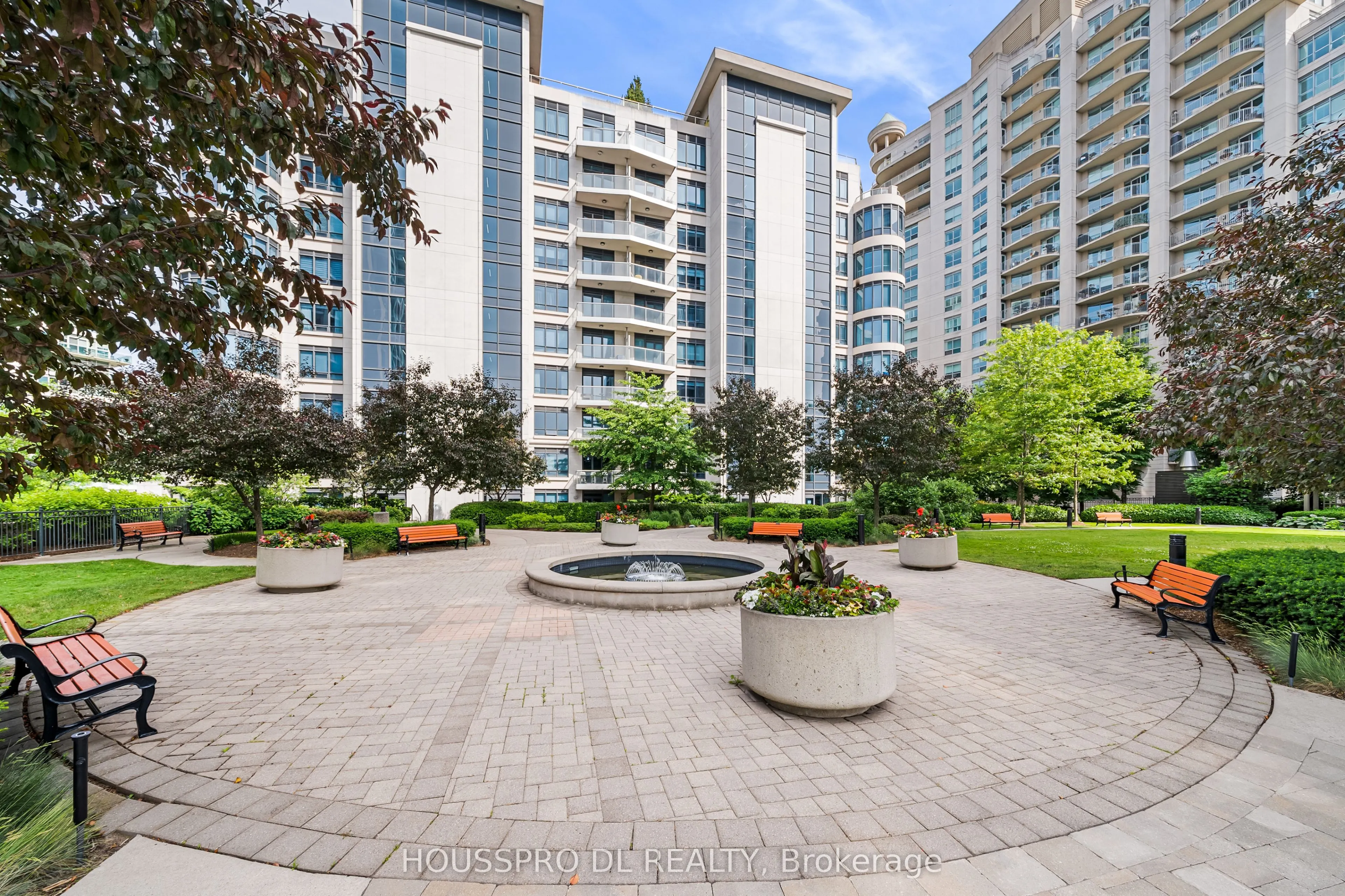 2095 Lake Shore Boulevard W #318