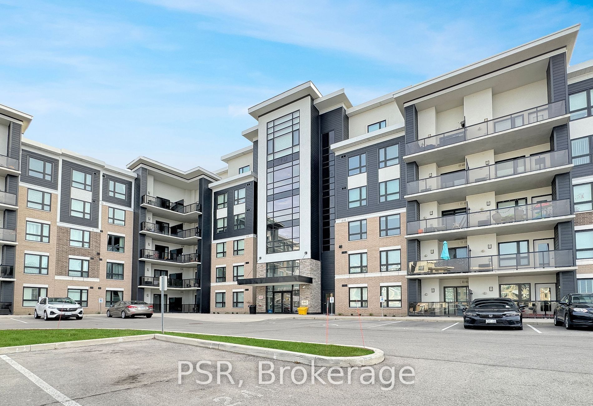 640 Sauve Street, #105
