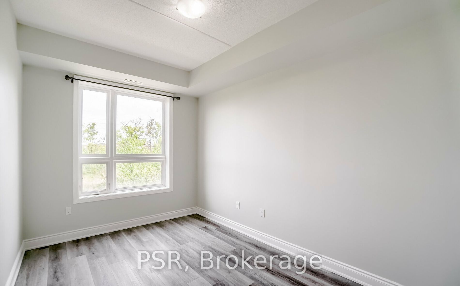 640 Sauve Street, #105