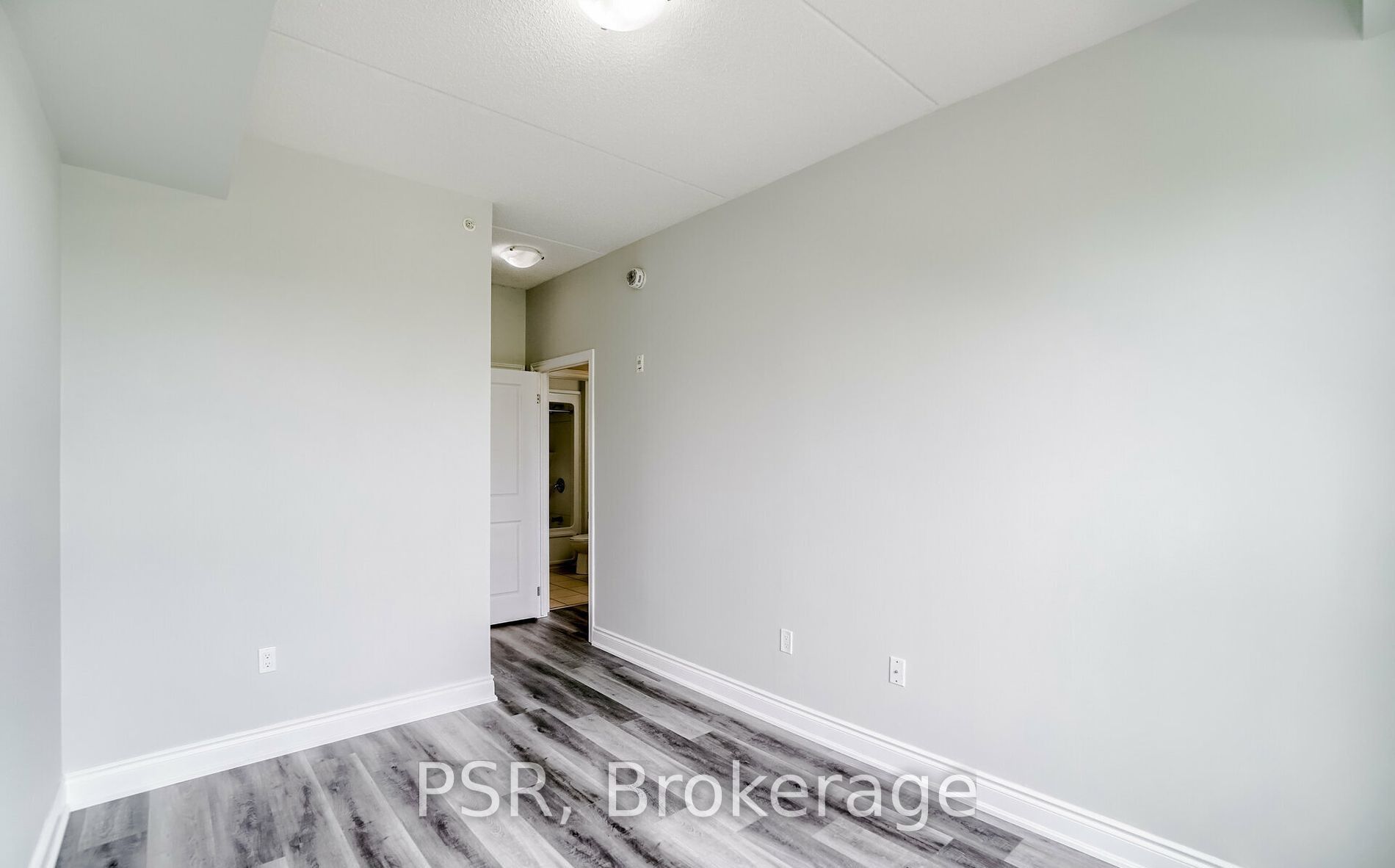 640 Sauve Street, #105