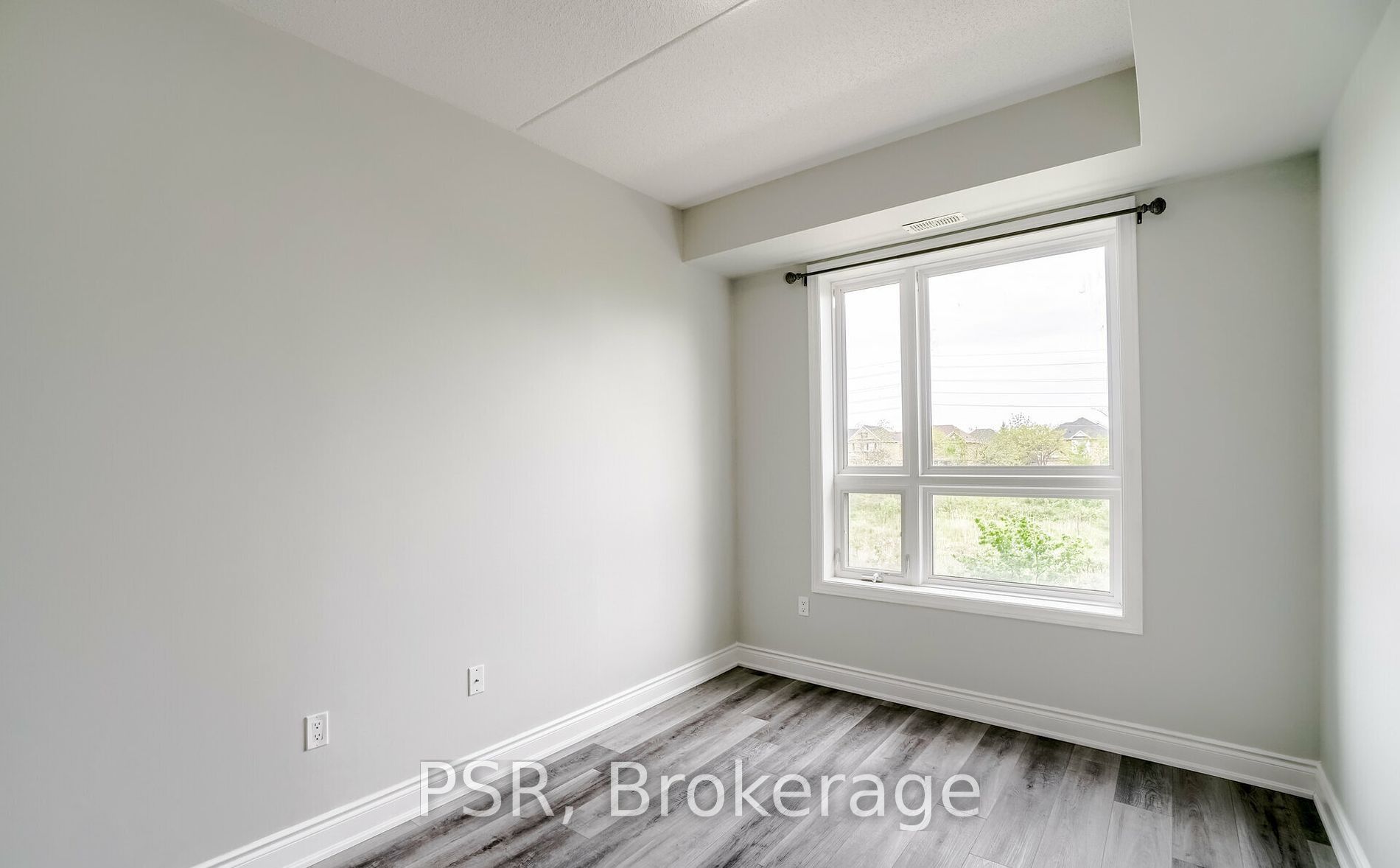 640 Sauve Street, #105