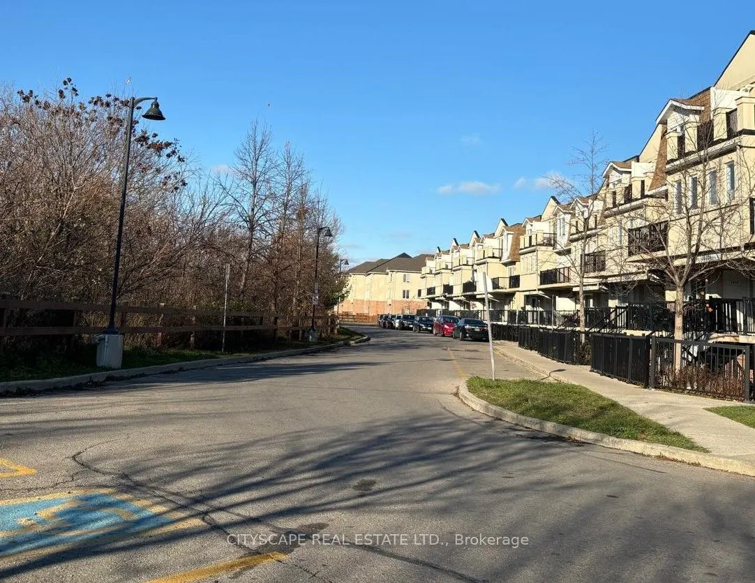 3035 Finch Avenue W, #2020